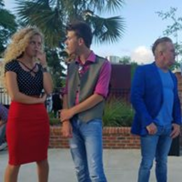 Meet your Posher, Karen - Picture 11 of 15